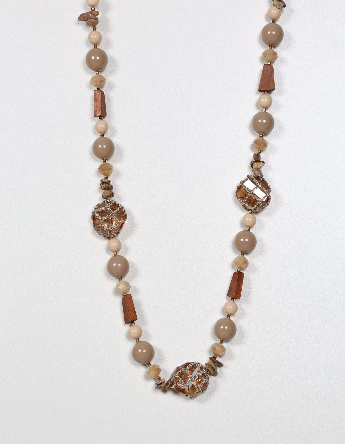 Collier de perles beiges