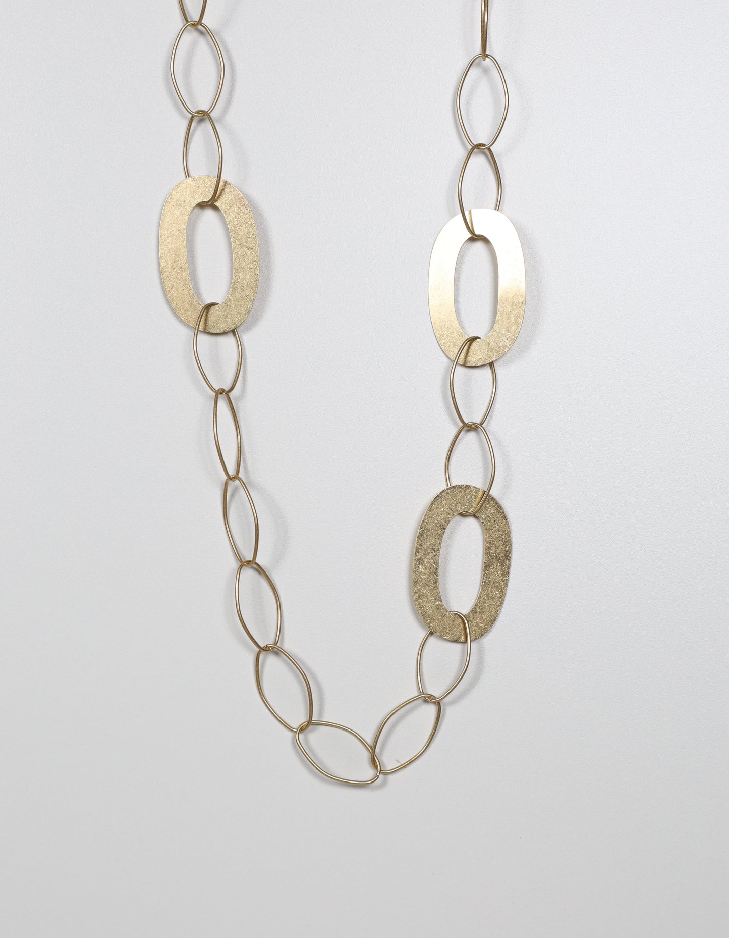 Gold Necklace with Interlocking Oval Details