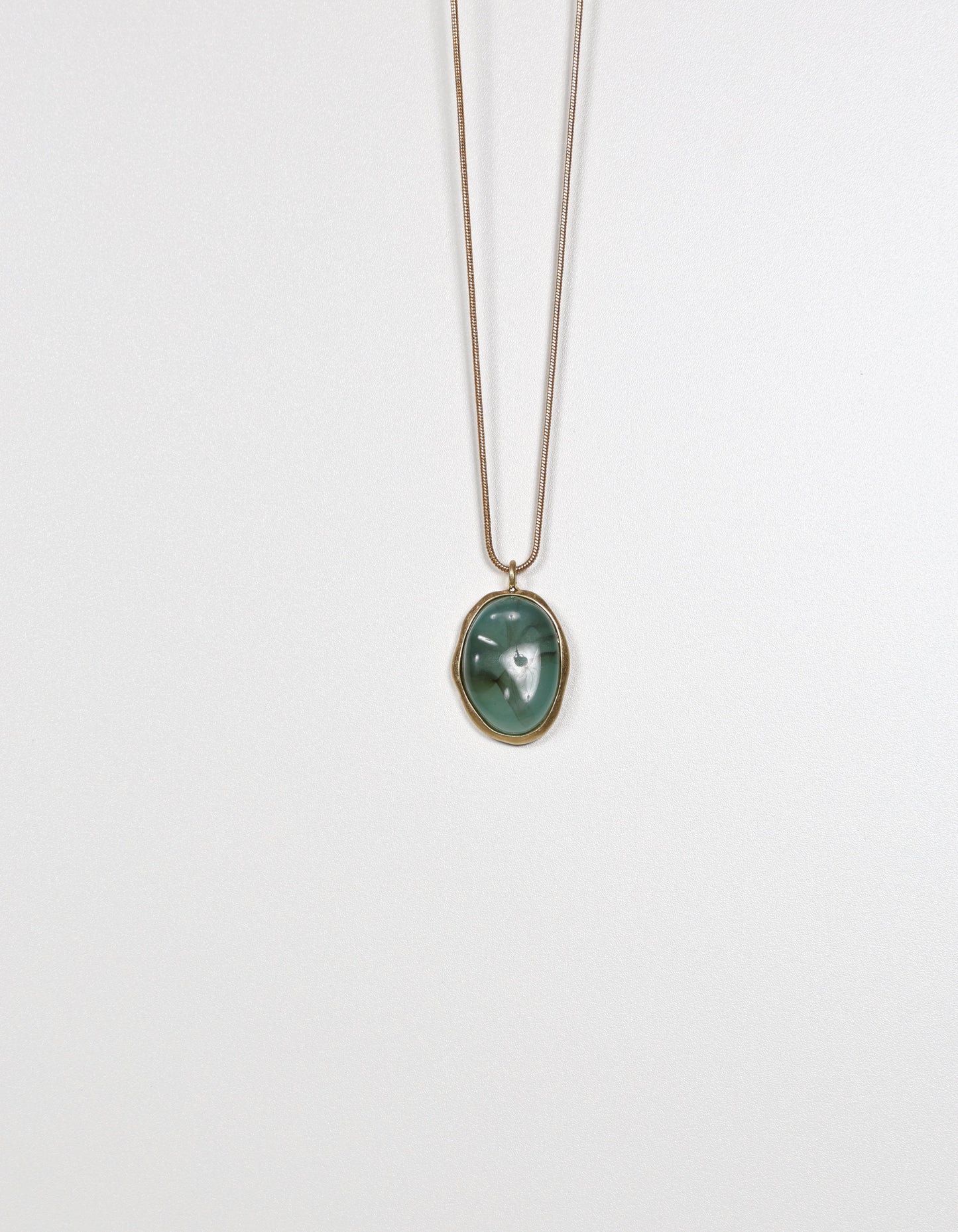 Collier pendentif en pierre naturelle bleue