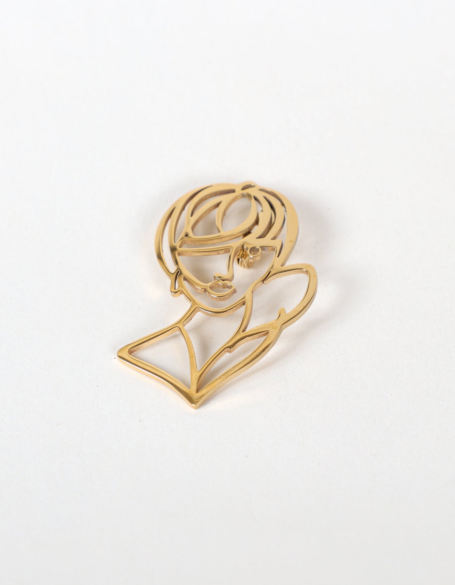 Broche abstraite en or