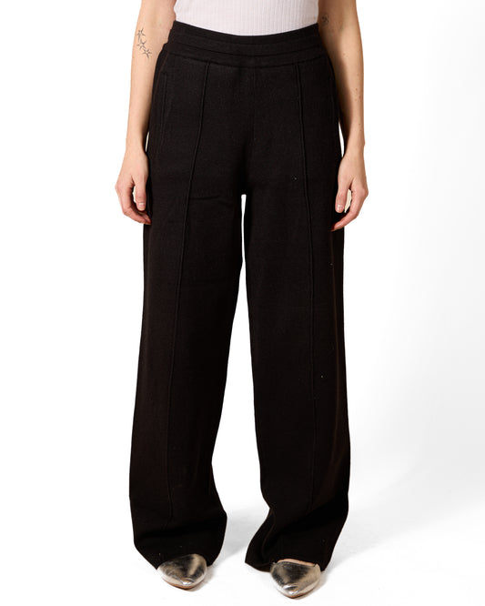 Black Pull On 2 Pocket Front Seam Pant