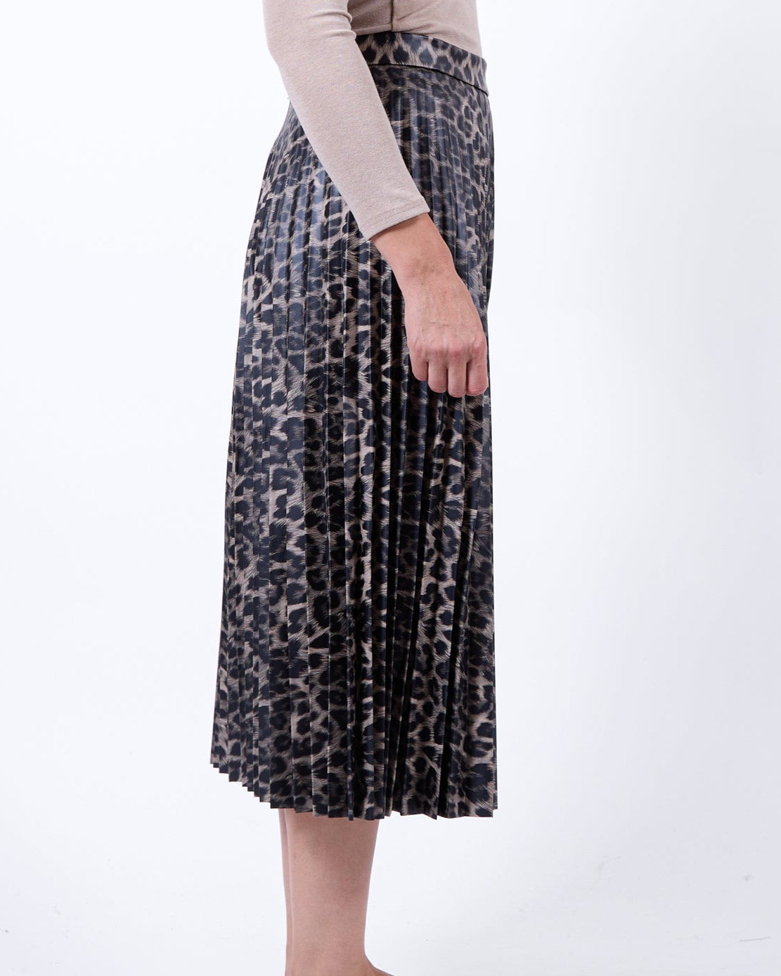 Jupe taupe plissée en similicuir animalier à enfiler