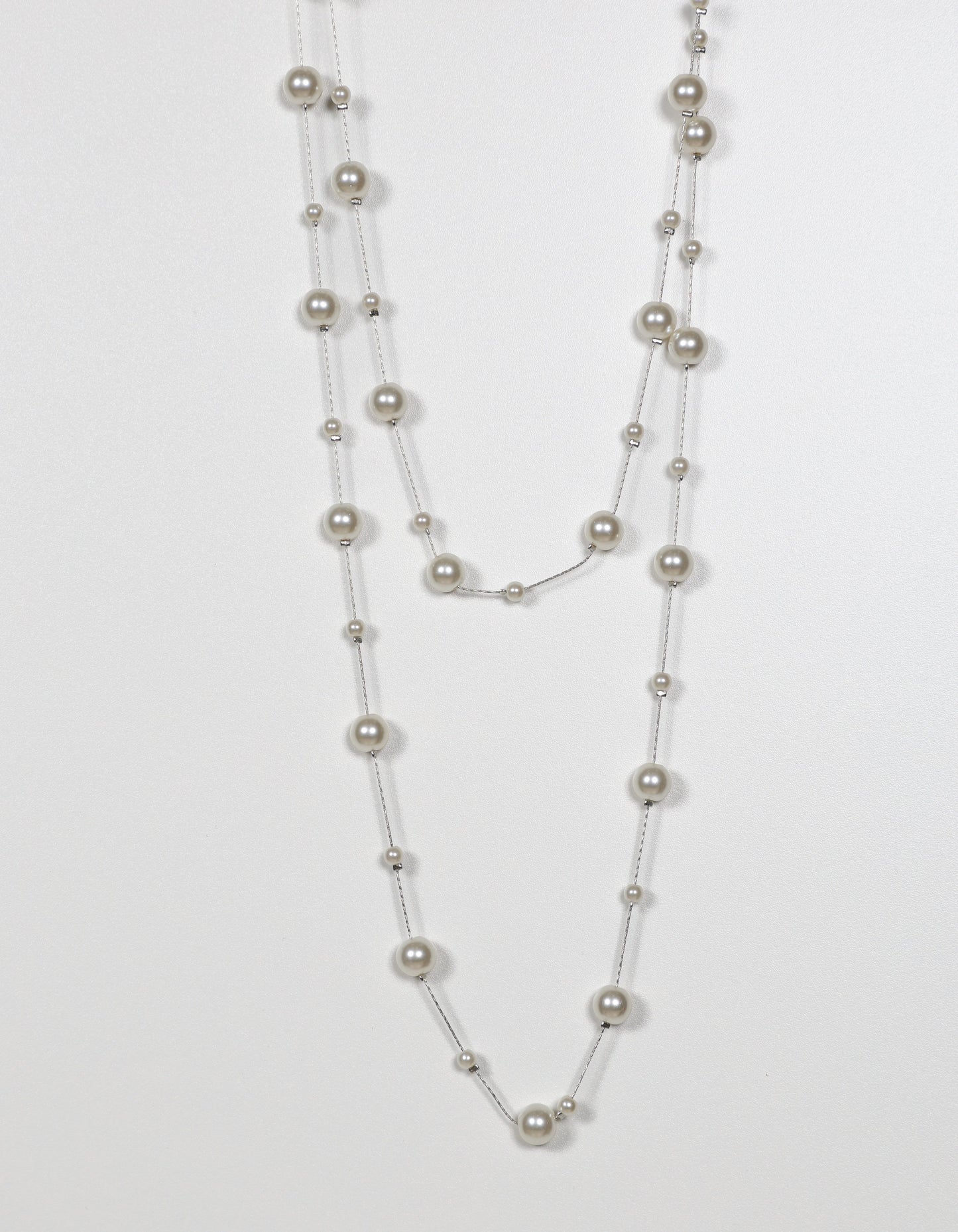 Chain Necklace with Mixed Large and Small Pearls in Silver