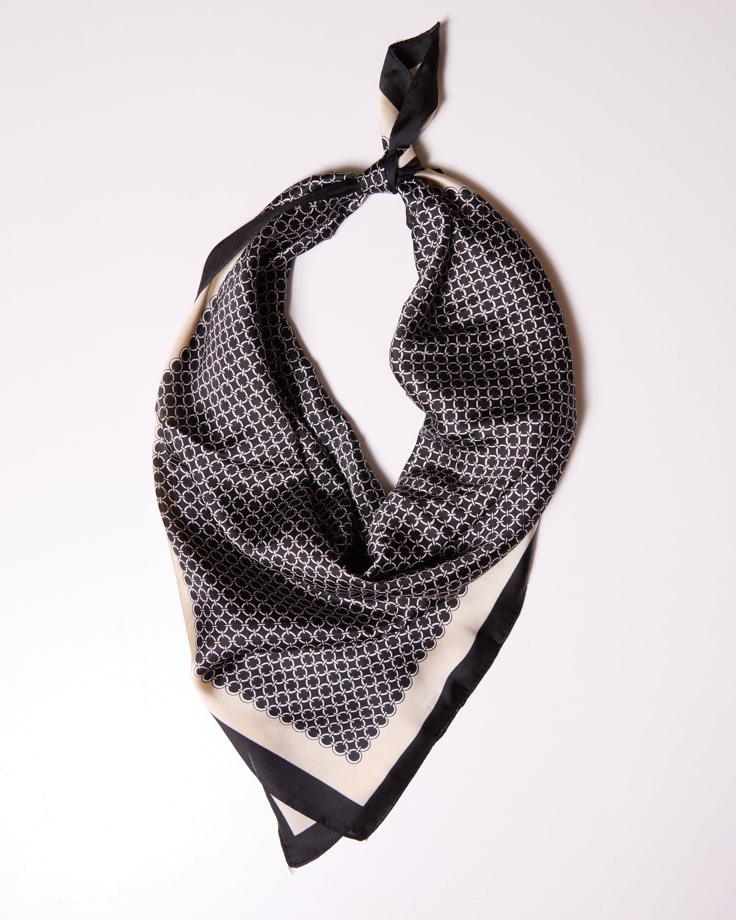 Black Circle Sqaure Bold Trim Decorative Scarf