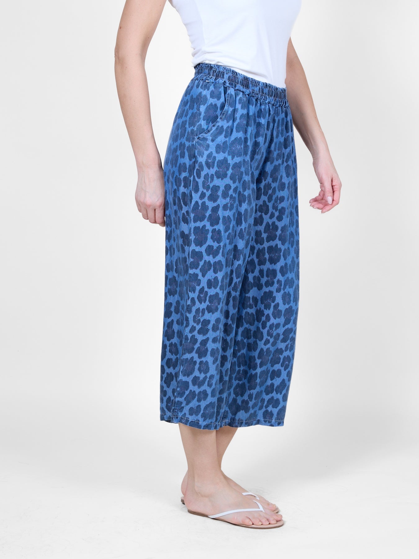 Animal Pull-On Ankle-Length Pants