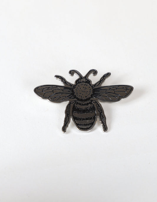 Broche abeille élégante en argent