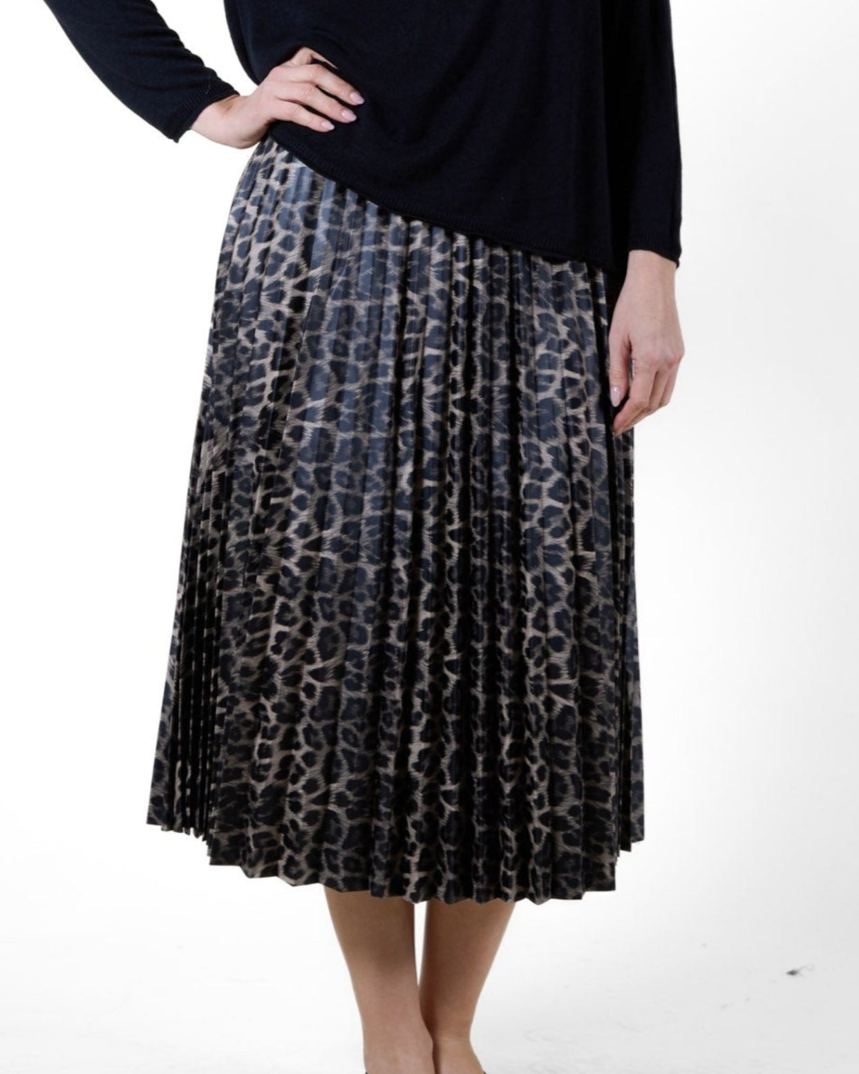 Jupe taupe plissée en similicuir animalier à enfiler