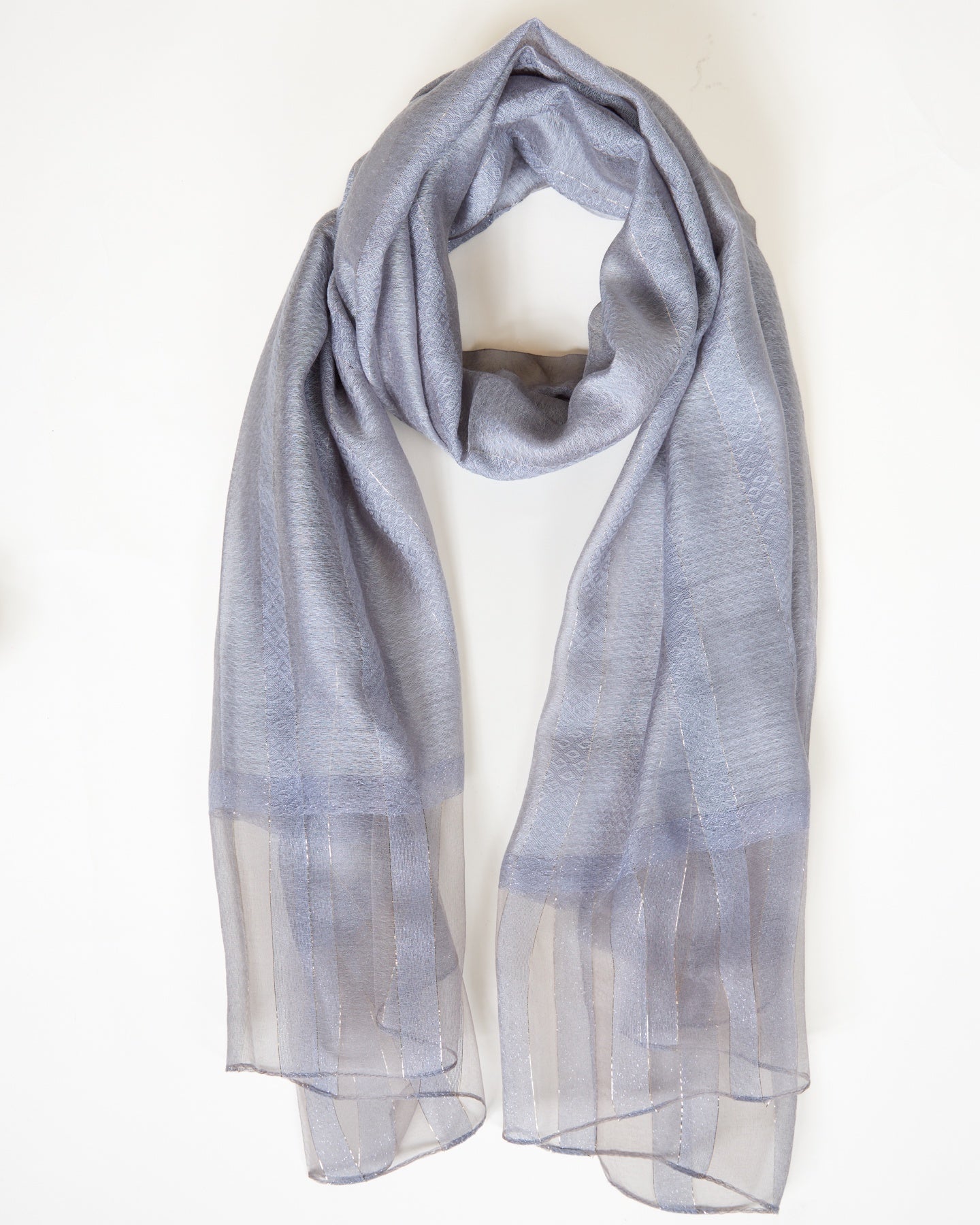 Diamond Patterned Scarf in Soft Gray