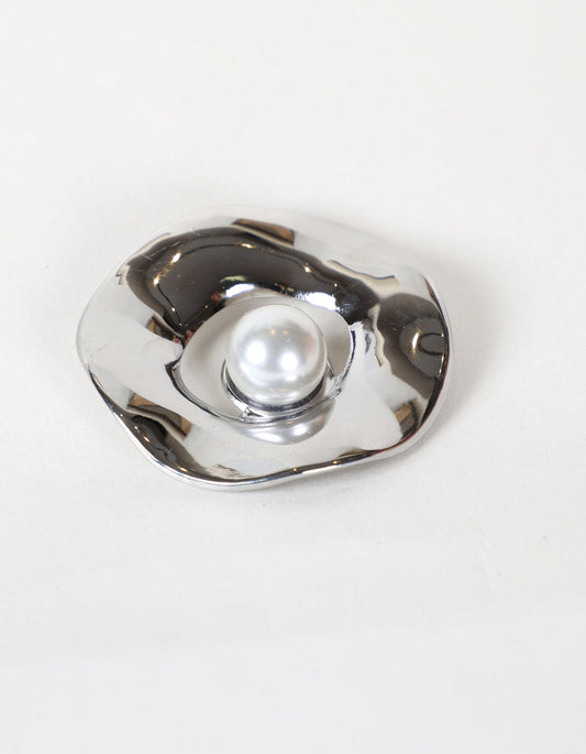 Sculptural Pearl Brooch in Silver