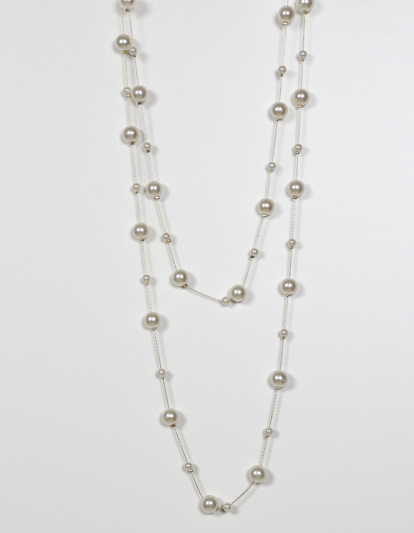 Chain Necklace with Mixed Large and Small Pearls in Gold